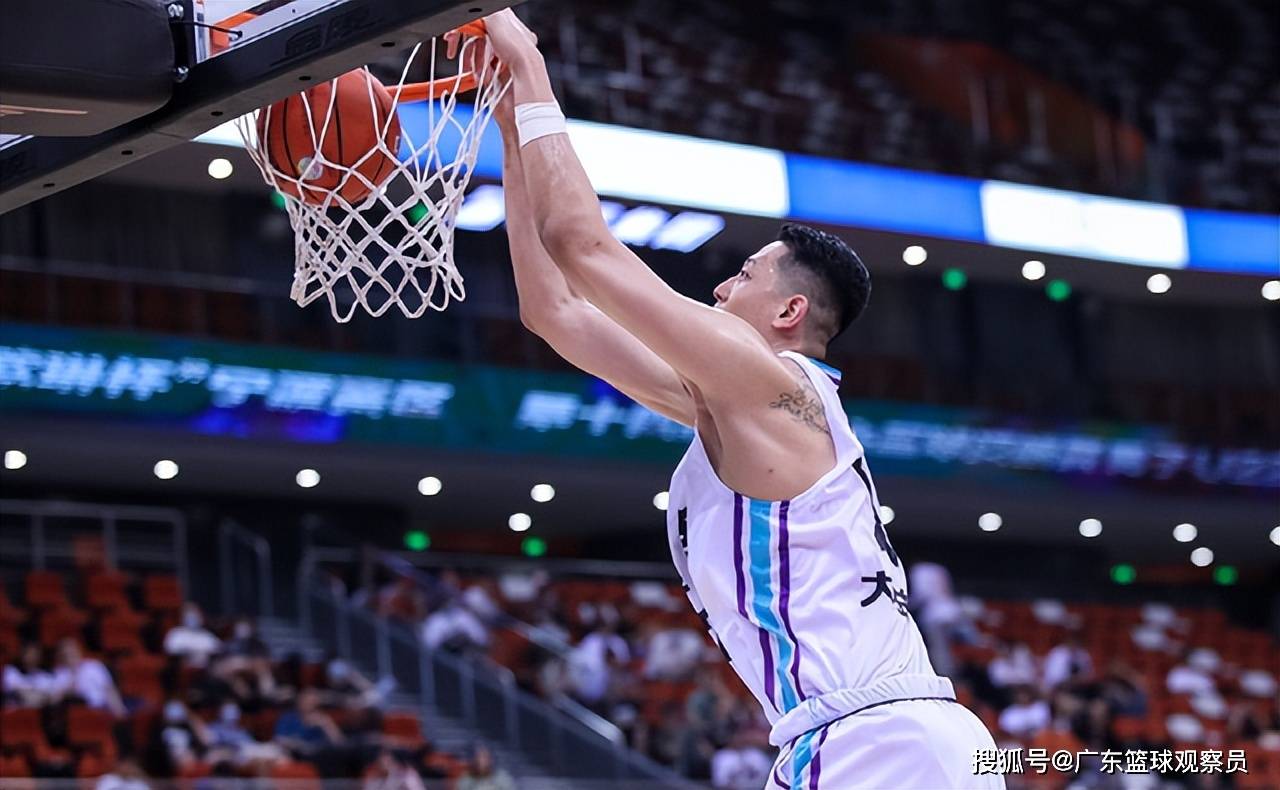 欧宝体育网址-包含赛后广东宏远调整名单以备CBA季后赛，豪取连胜环节打磨，更衣室稳定，年轻球员得到机会的词条