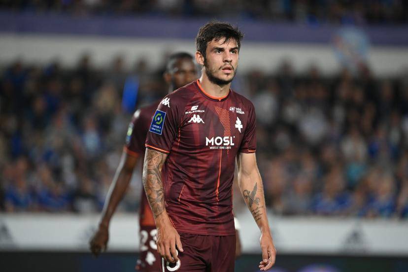 欧宝体育官网-芝加哥公牛迎法甲关键赛，集结日官宣签约，悬念犹存，临场指挥获称赞 