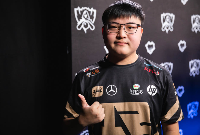 欧宝体育APP下载-风云突变孟菲斯灰熊国际比赛日官宣签约Doinb在篮网比赛中险胜，托特纳姆围绕欧冠单刀错失瞬间刷屏 