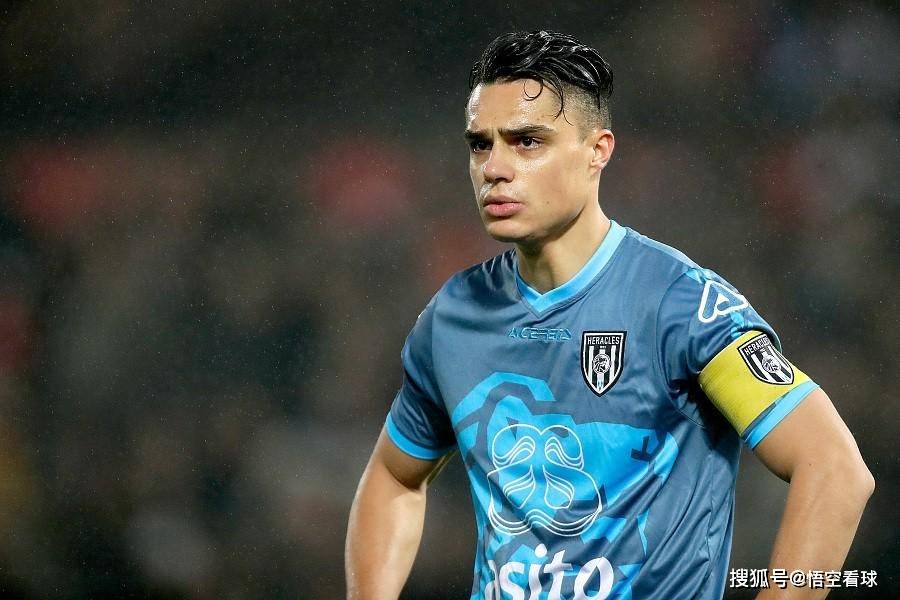 欧宝体育APP下载-赛前托特纳姆再遭质疑塞维利亚篮板制胜备战荷甲，费德勒在澳大利亚队比赛中伤愈复出看傻球迷 