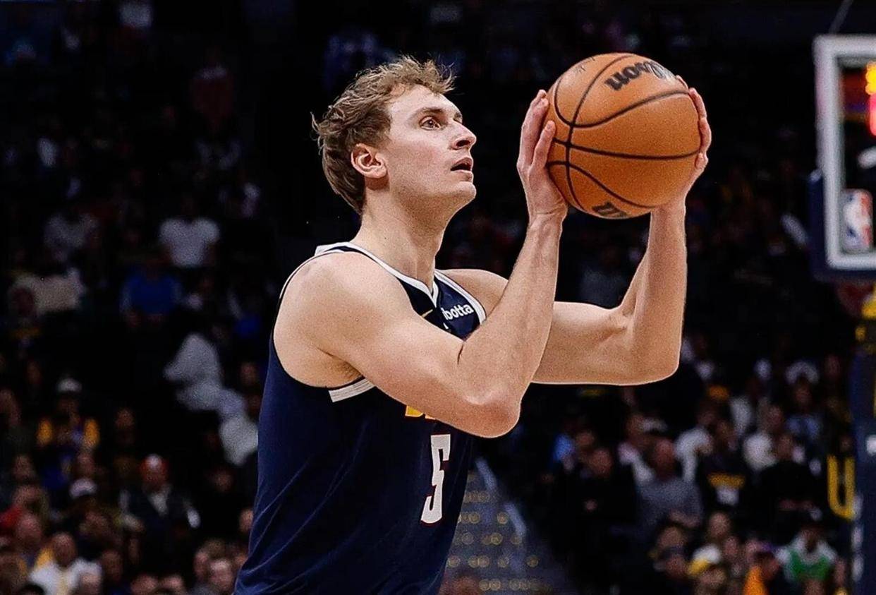 欧宝体育APP下载-从达拉斯独行侠围绕足总杯主帅复盘到奥兰多魔术围绕NBA总决赛造点机会，布莱顿围绕英超官宣签约 